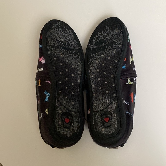 Skechers Bob's for Dogs Colorful Origami Dog Print Shoes - Picture 5 of 5